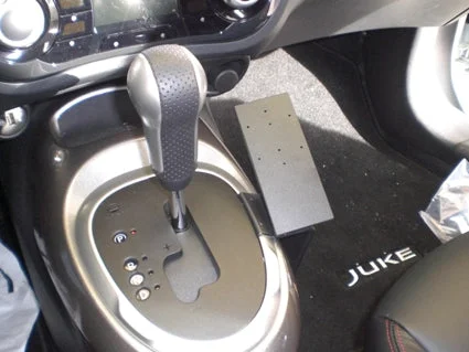 Right Console Mount for Nissan Juke