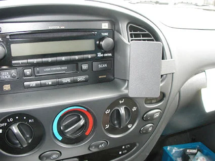 Angled Dash Mount for Toyota Tundra