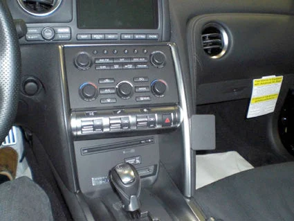 Angled Dash Mount for Nissan GTR