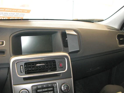 Angled Dash Mount for Volvo S60, V60