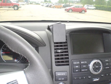 Center Dash Mount for Nissan Pathfinder