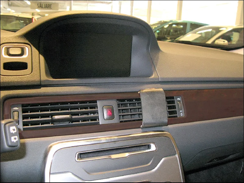 Angled Dash Mount for Volvo S80, V70 II, XC70